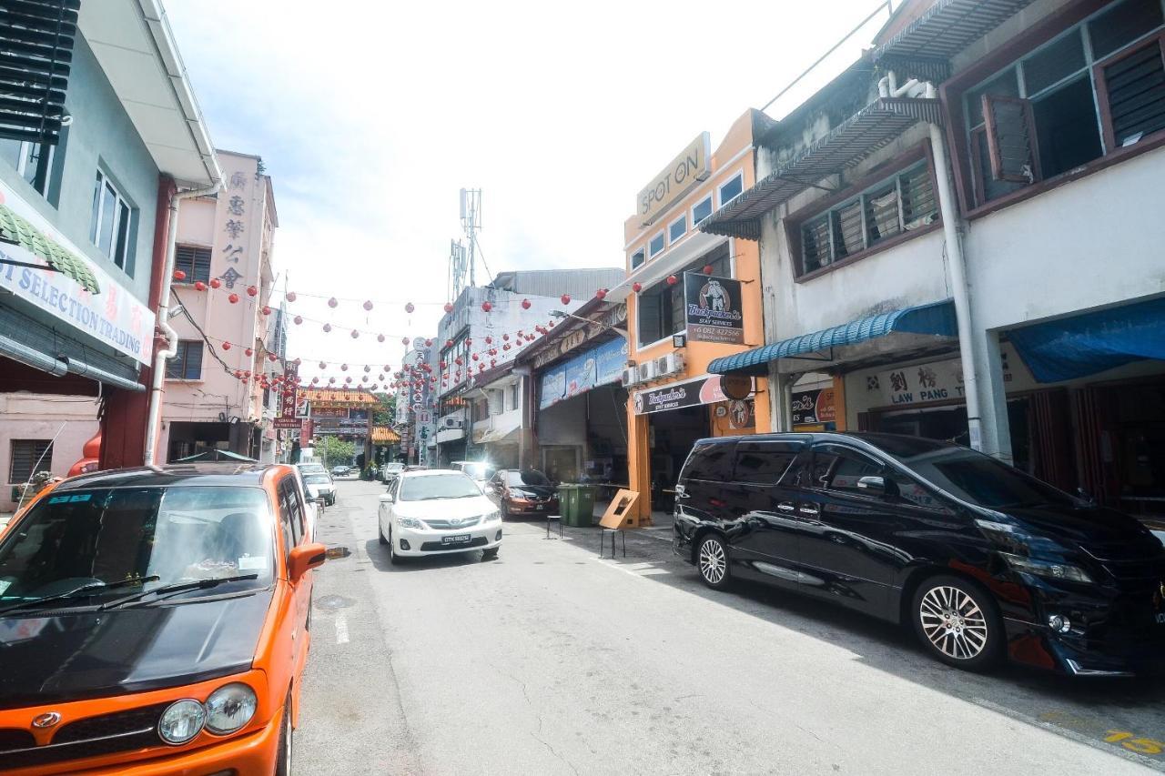 Spot On 89886 Backpacker'S Stay Services Kuching Zewnętrze zdjęcie
