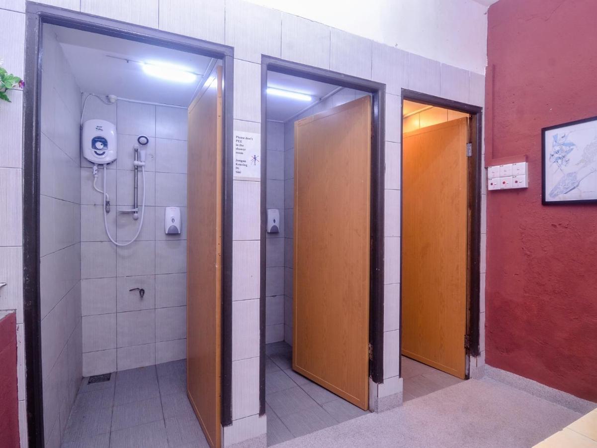 Spot On 89886 Backpacker'S Stay Services Kuching Zewnętrze zdjęcie